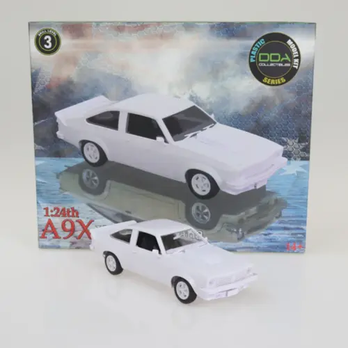 1:24 Holden LX Torana A9X -- PLASTIC KIT -- DDA Collectibles