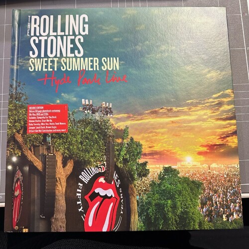 Rolling Stones: Sweet Summer Sun, Hyde Park Live -2CD+DVD+BLU-RAY+60 page book