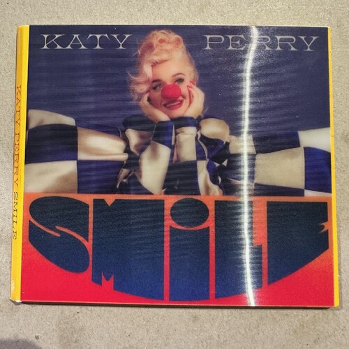 KATY PERRY - SMILE: Deluxe [Fan Edition Digipak With Bonus Tracks]