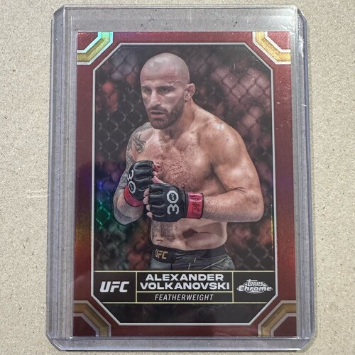 2024 Topps Chrome UFC - ALEXANDER VOLKANOVSKI - Magenta Refractor #7