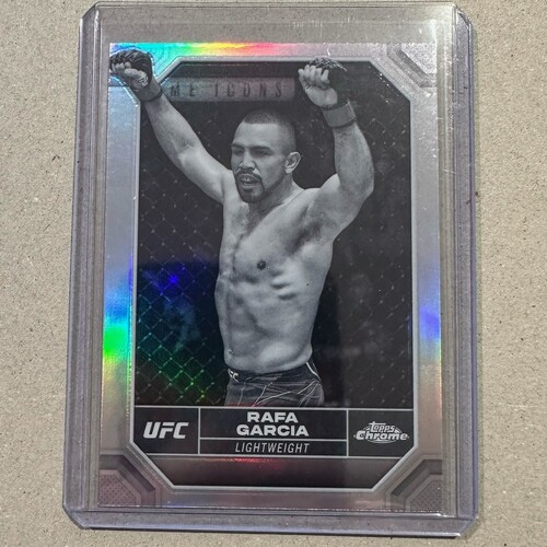 2024 Topps Chrome UFC - RAFA GARCIA - Negative Refractor #157